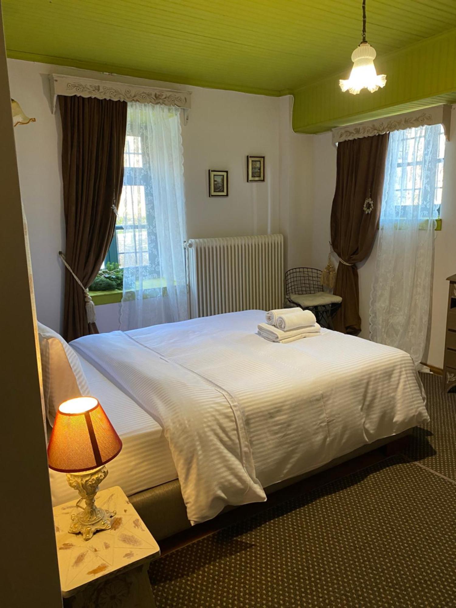 Shamrock Elati Retreats Hotell Exteriör bild